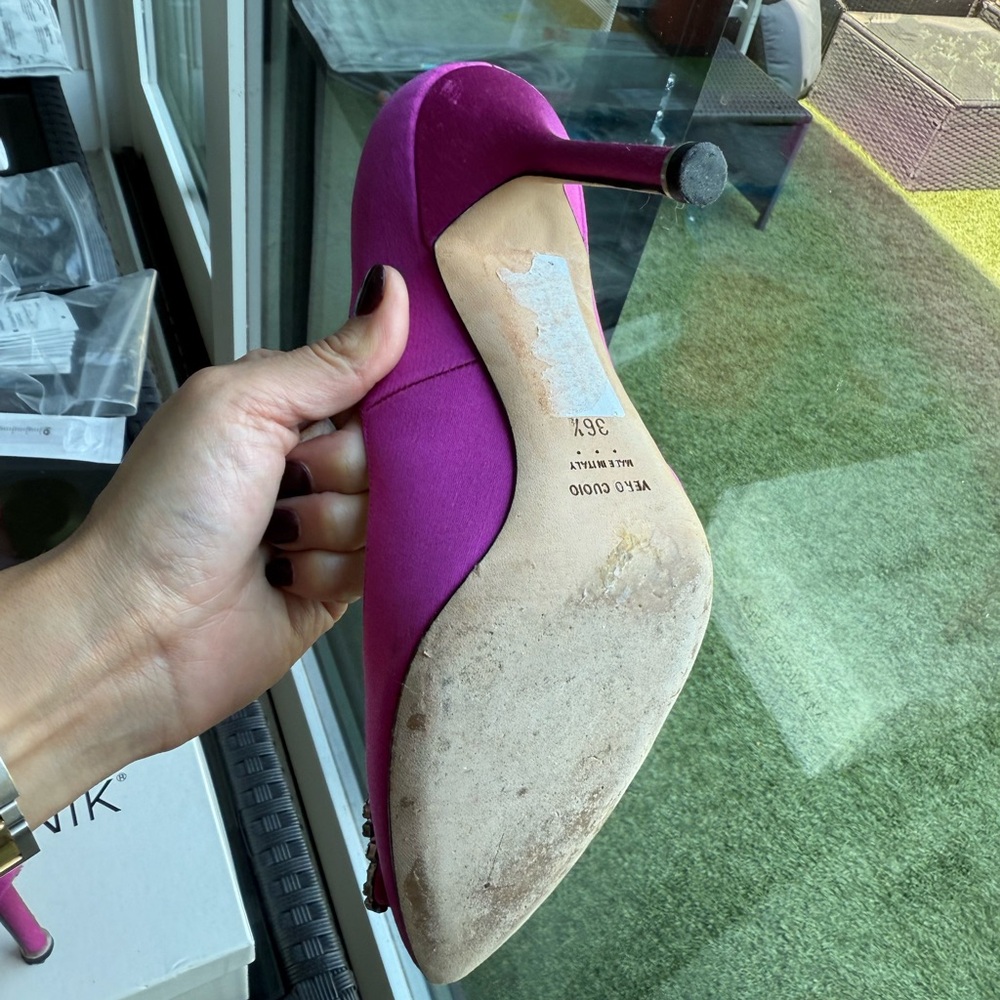 Manolo Blahnik Fuchsia Heels 36.5 - Picture 5 of 9